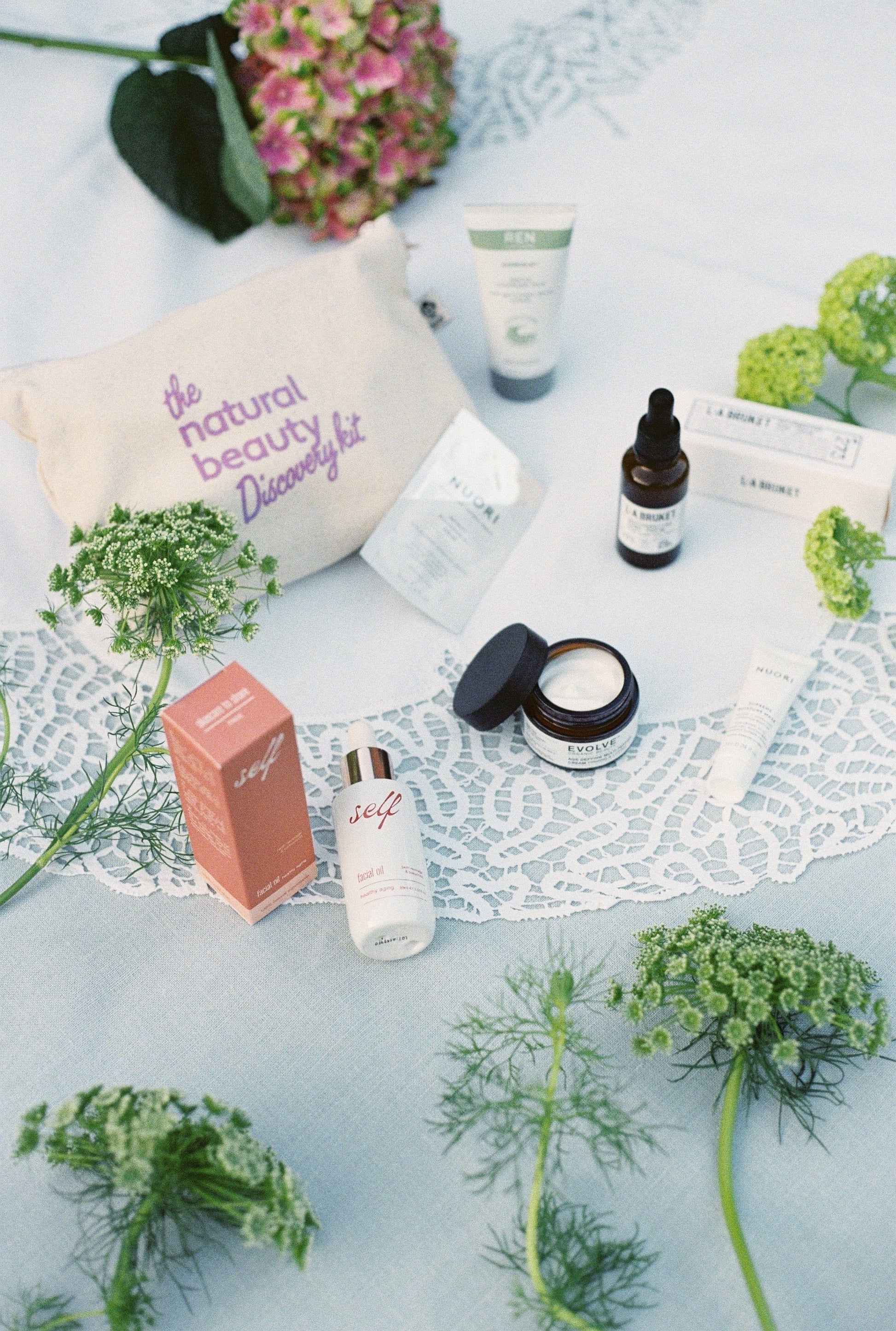 Natural beauty discovery kit - Youthful essence - The Natural Beauty Club