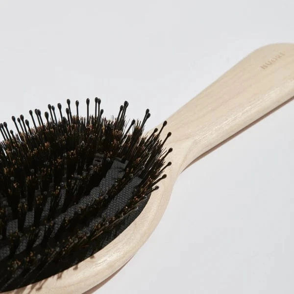 NUORI - REVITALIZING HAIR BRUSH - The Natural Beauty Club