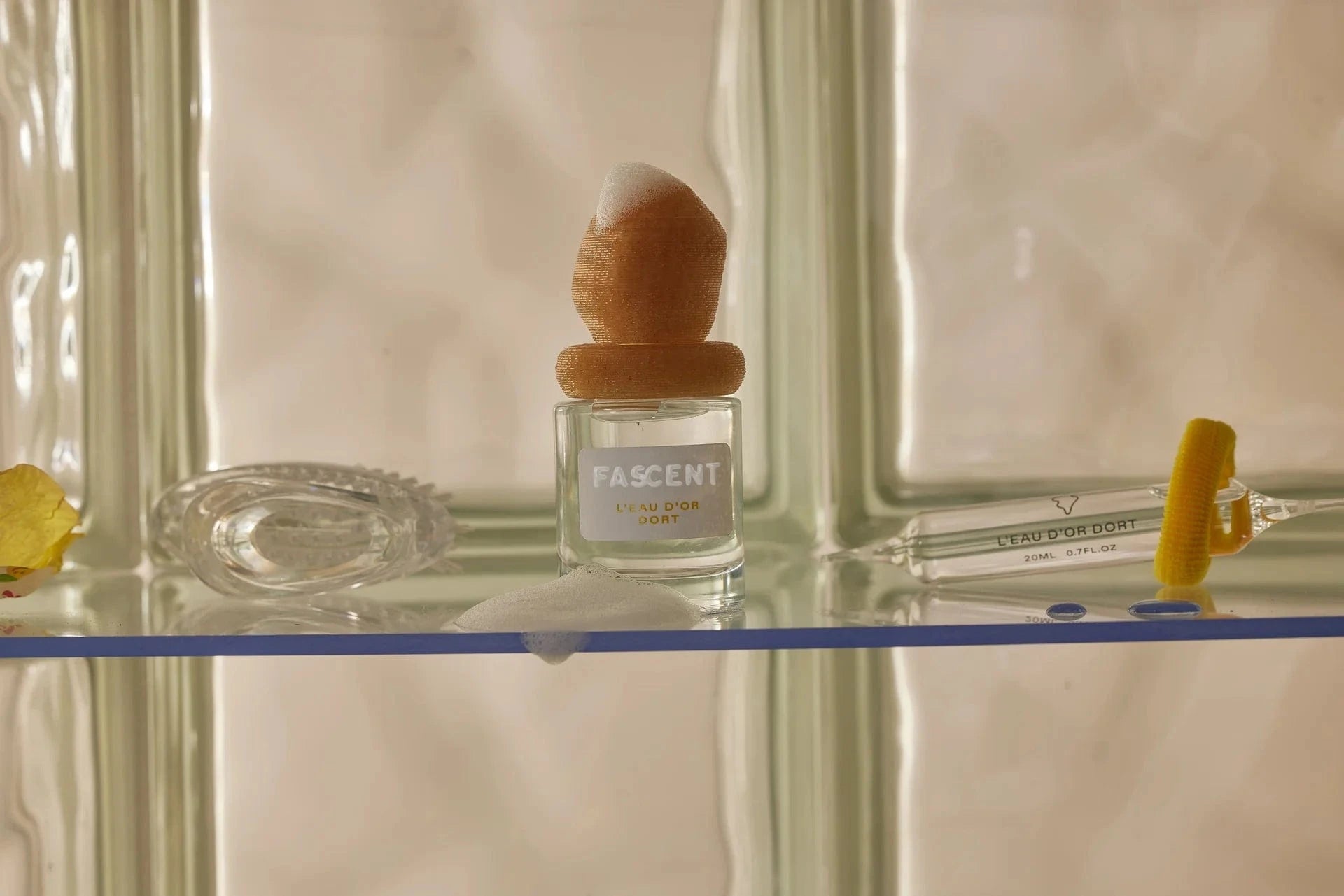 L'eau d'or dort - The Natural Beauty Club