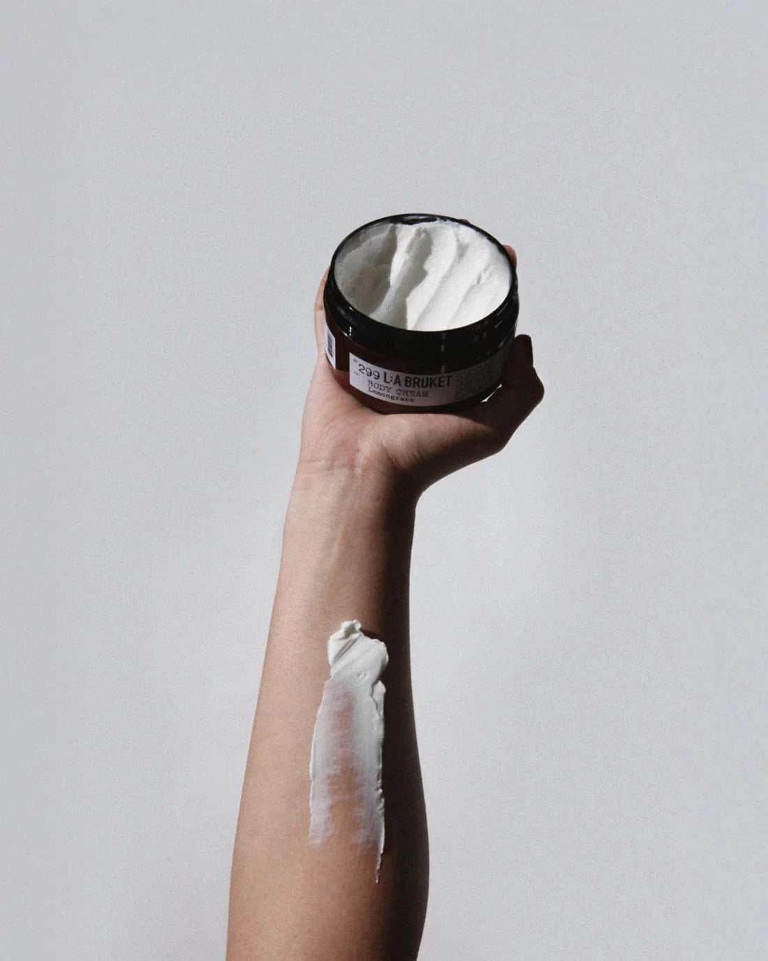 L:A BRUKET - BODY CREAM (299) - The Natural Beauty Club