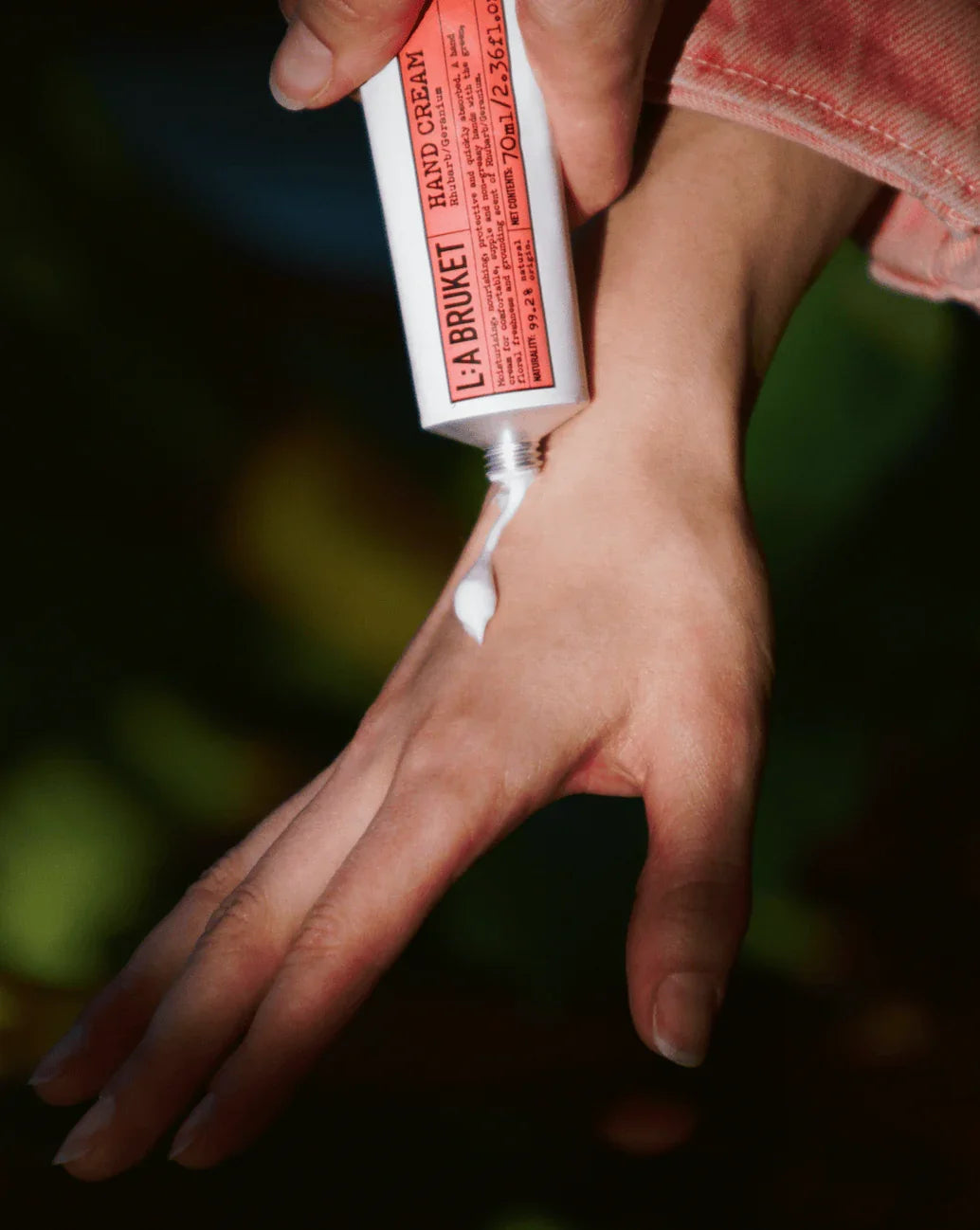 L:A Bruket handcrème met rhubarb/geur, natuurlijk en verzorgend voor zachte handen