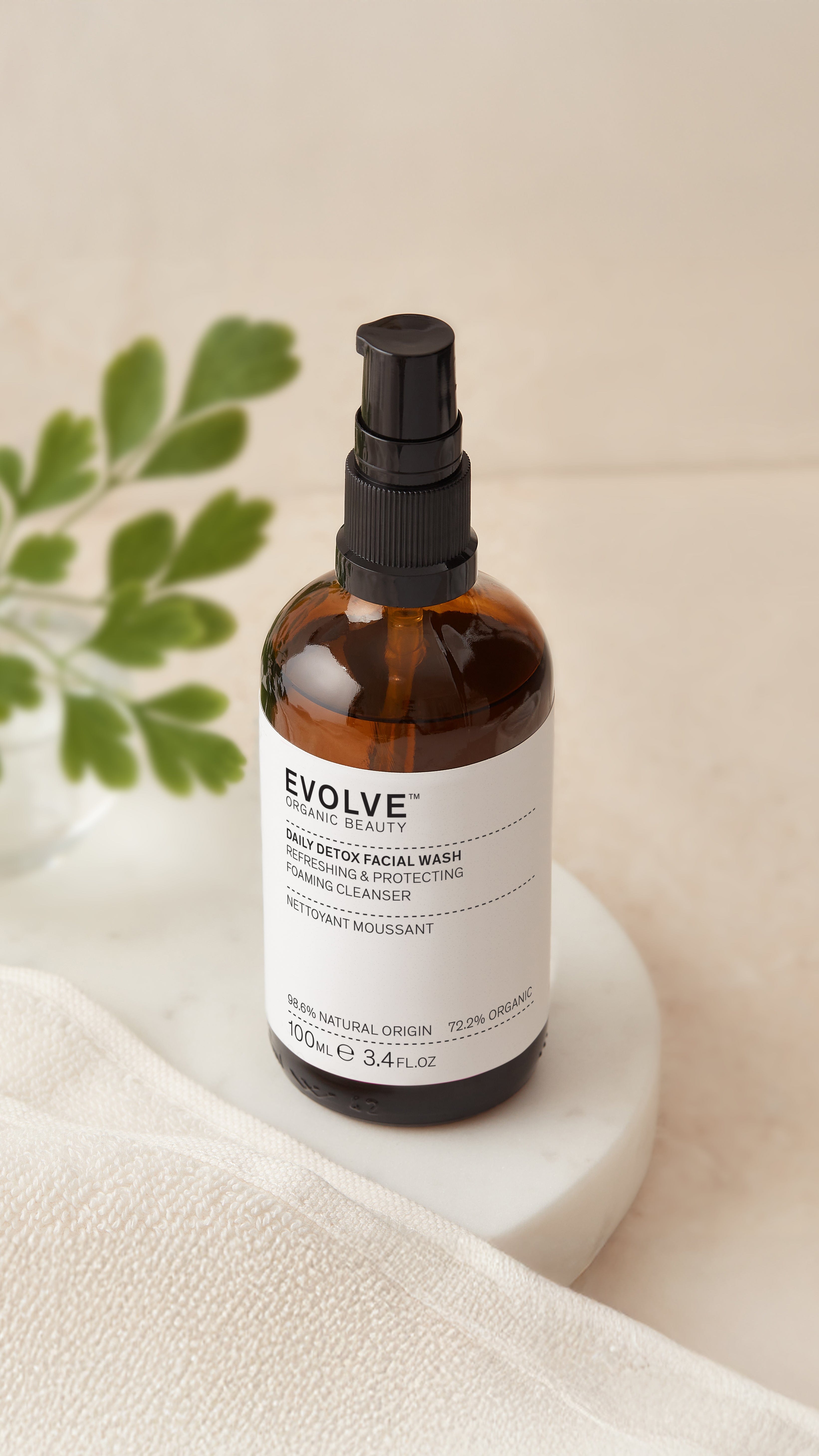 Daily detox facial wash