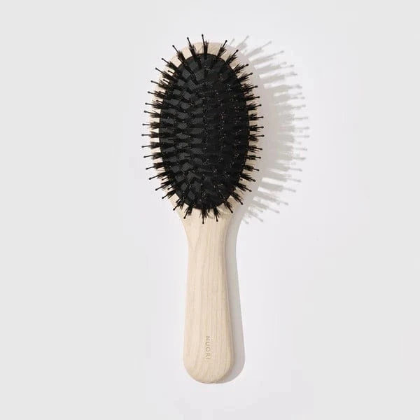 NUORI - REVITALIZING HAIR BRUSH - The Natural Beauty Club